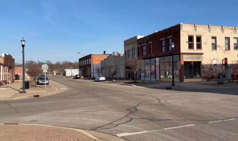 Ghost town business district in Benton Harbor — economic collapse